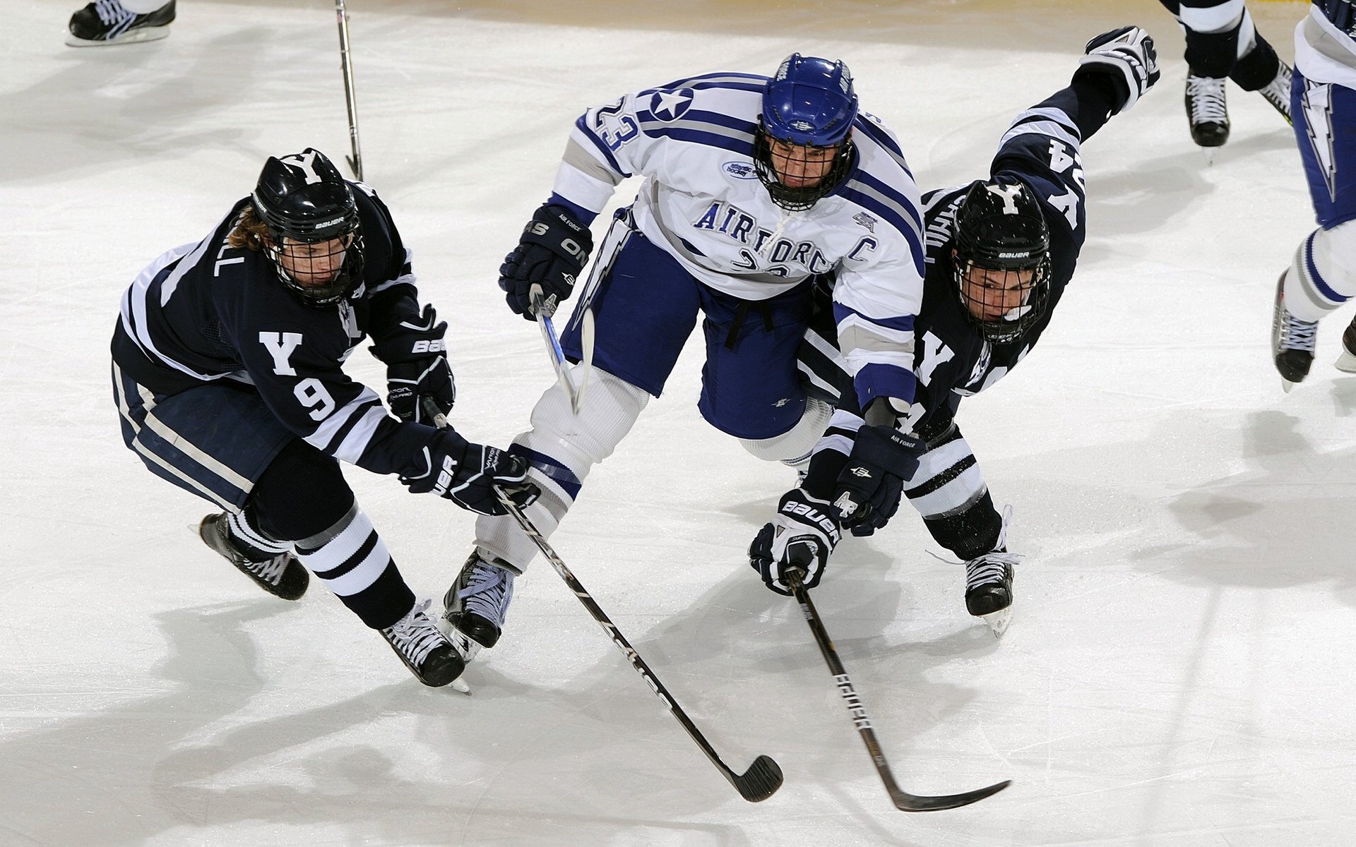 融合“足球+科技”新成果在行业集中亮相,引领行业新风尚,体教融合足球方案